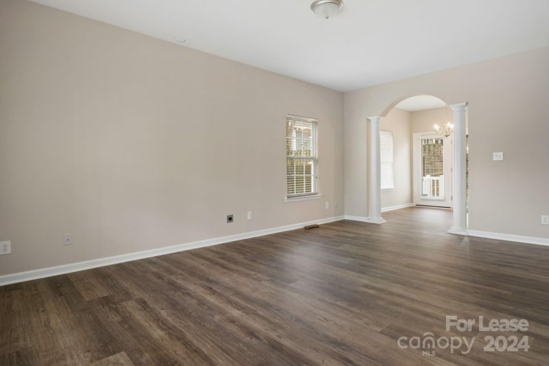 Property image 5 at 625 S Torrence Street, Charlotte, NC 28204