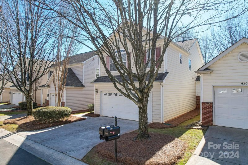 Property image 2 at 6308 Morningview Court, Charlotte, NC 28269