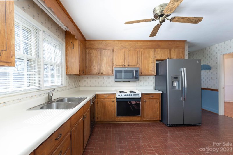 Property image 4 at 1613 Nottingham Drive, Gastonia, NC 28054