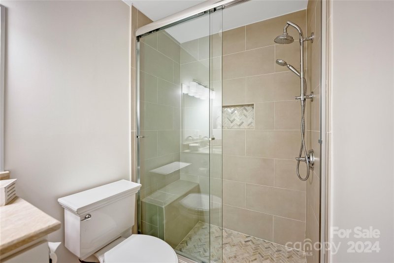 Property image 5 at 101 Woodfield Drive, Asheville, NC 28803