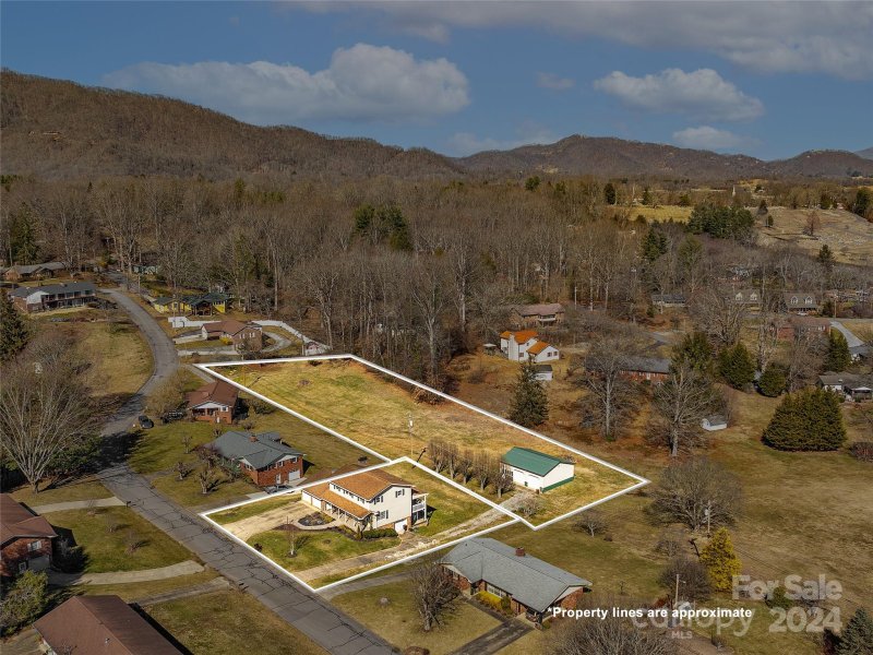 Property image 3 at 124 Glendale Drive, Waynesville, NC 28786