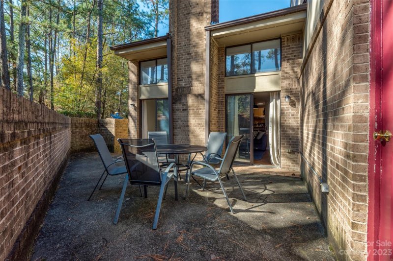 8047 Charter Oak Lane