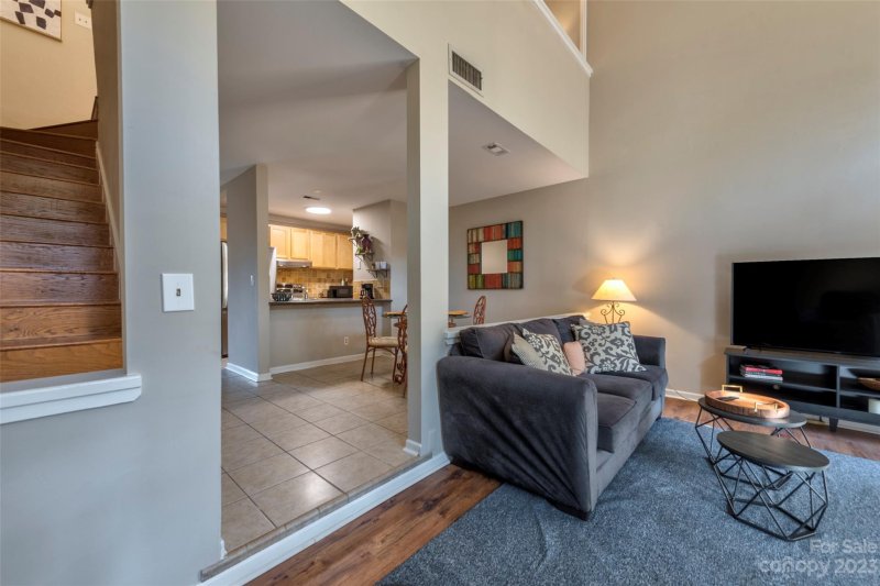 Property image 4 at 8047 Charter Oak Lane, Charlotte, NC 28226