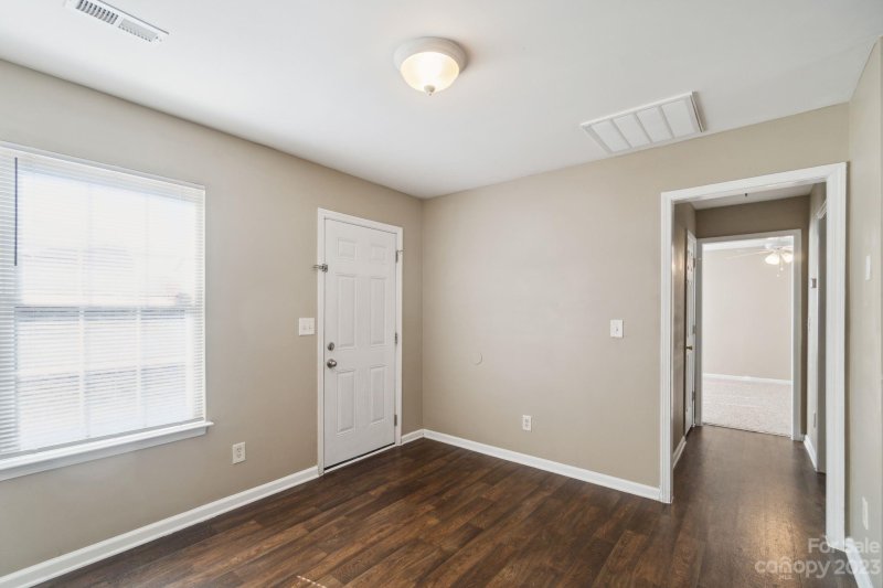 Property image 4 at 6933 Wandering Creek Drive, Charlotte, NC 28216