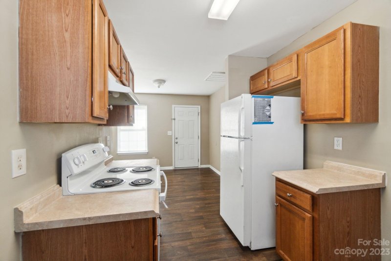 Property image 5 at 6933 Wandering Creek Drive, Charlotte, NC 28216