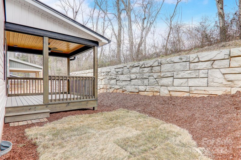 Property image 3 at 11 Escondido Drive, Asheville, NC 28806