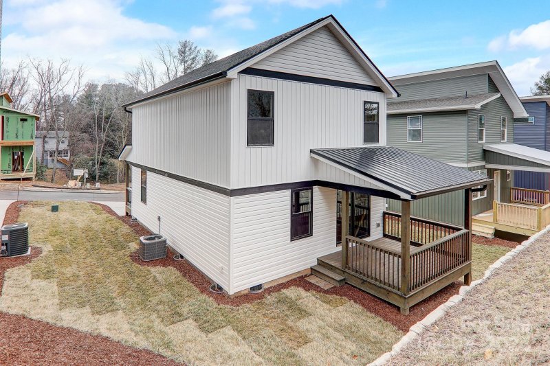 Property image 4 at 11 Escondido Drive, Asheville, NC 28806