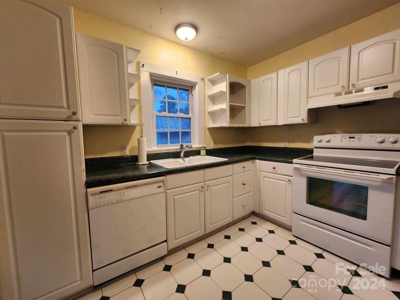 Property image 2 at 86 Eastcliff Drive, Concord, NC 28025