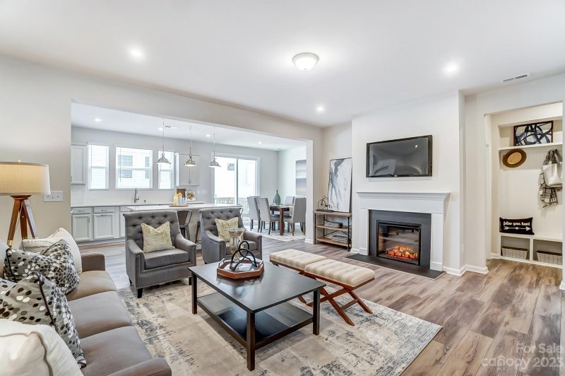 Property image 4 at 8012 Overmeadow Lane, Charlotte, NC 28269