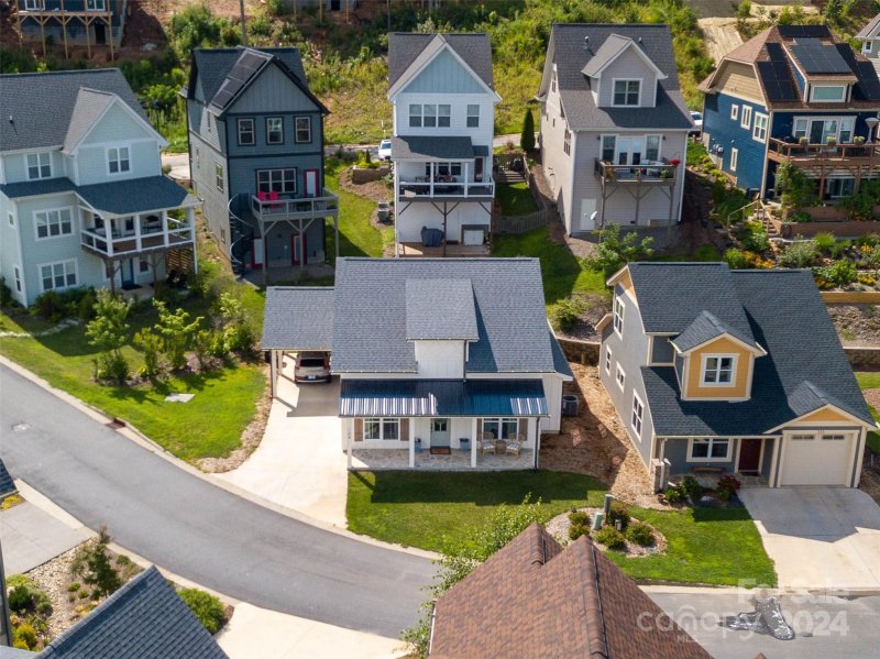 Property image 4 at 109 Chepstow Place, Black Mountain, NC 28711