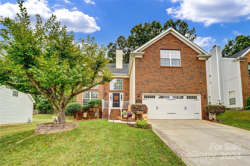 Property image 4 at 8220 Chatham Oaks Drive, Concord, NC 28027