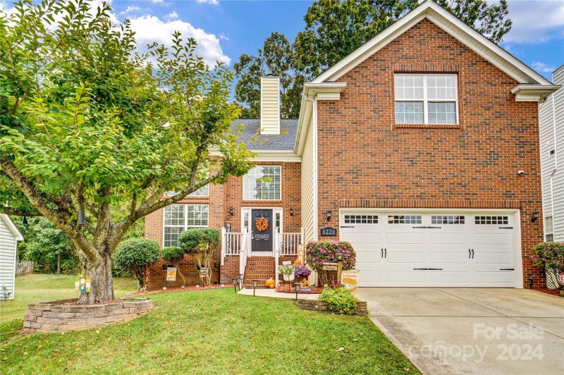 Property image 5 at 8220 Chatham Oaks Drive, Concord, NC 28027