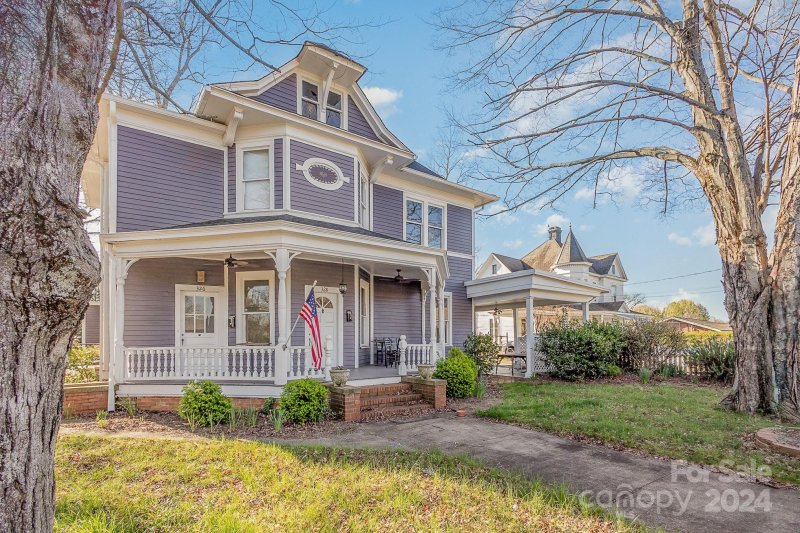Property image 2 at 328 Davie Avenue, Statesville, NC 28677