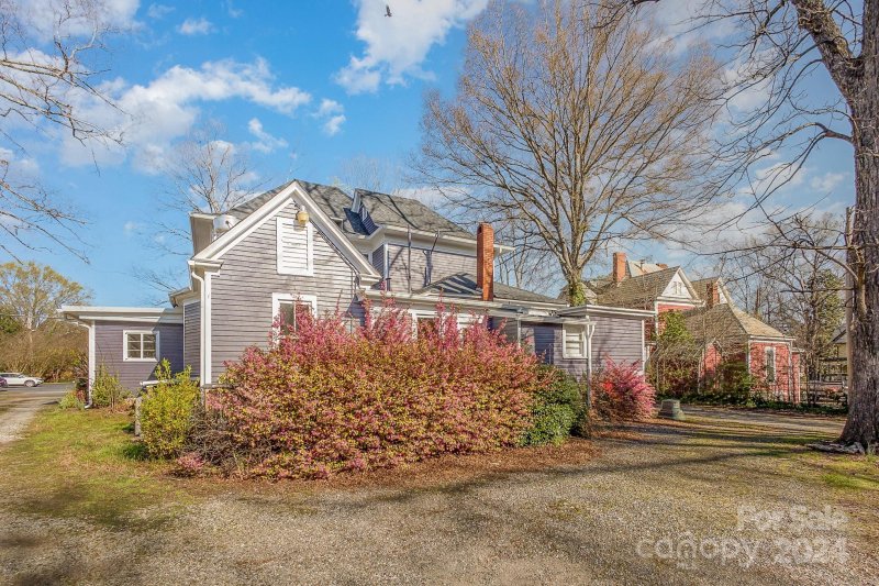 Property image 4 at 328 Davie Avenue, Statesville, NC 28677