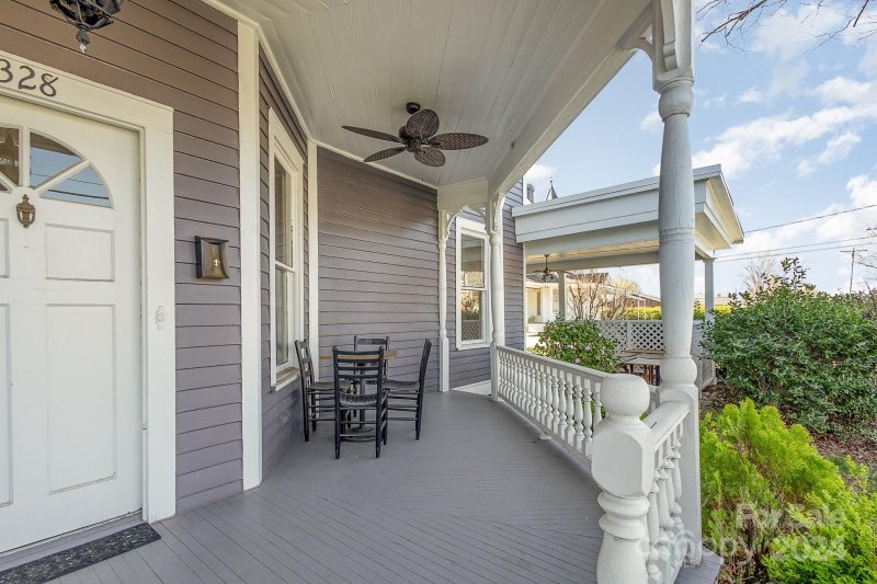 Property image 5 at 328 Davie Avenue, Statesville, NC 28677