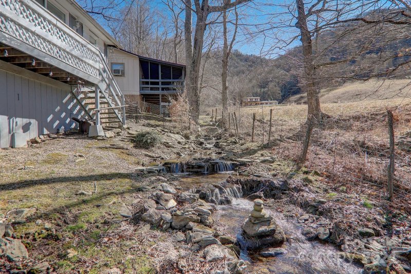 Property image 4 at 36 Brookside Lane, Maggie Valley, NC 28751