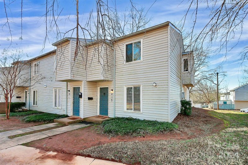 Property image 3 at 2012 Stoney Point Lane, Charlotte, NC 28210