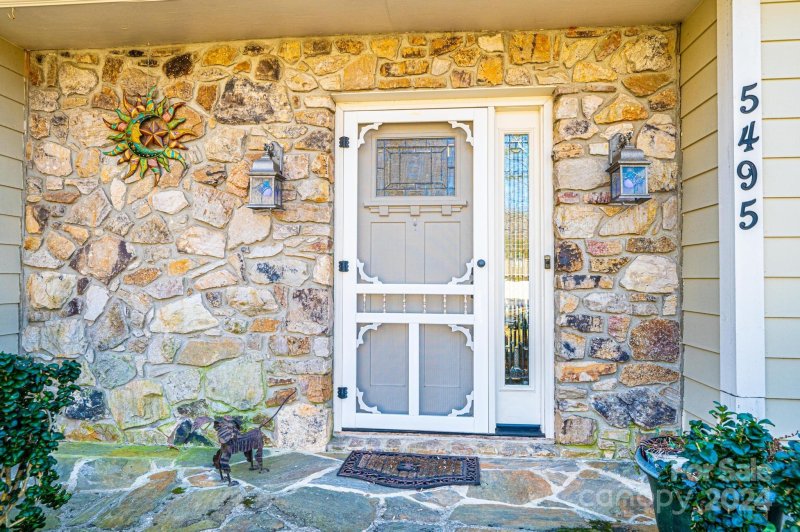 Property image 4 at 5495 Gunpowder Drive, Hickory, NC 28601