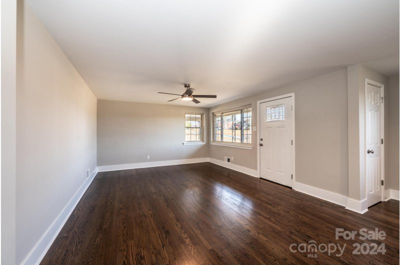 Property image 4 at 2841 20th Street, Hickory, NC 28601