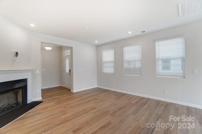 Property image 3 at 5027 Carrick Street, Charlotte, NC 28213