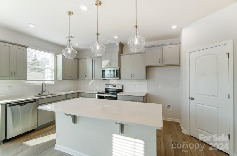 Property image 5 at 5027 Carrick Street, Charlotte, NC 28213