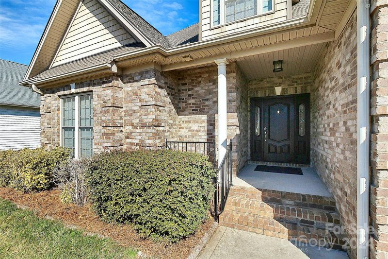 Property image 2 at 119 Coral Rutledge Drive, Mount Holly, NC 28120