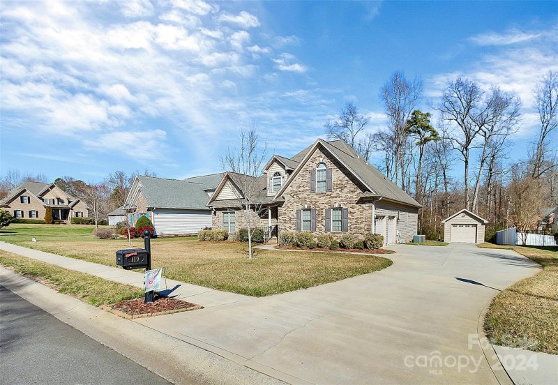 Property image 5 at 119 Coral Rutledge Drive, Mount Holly, NC 28120