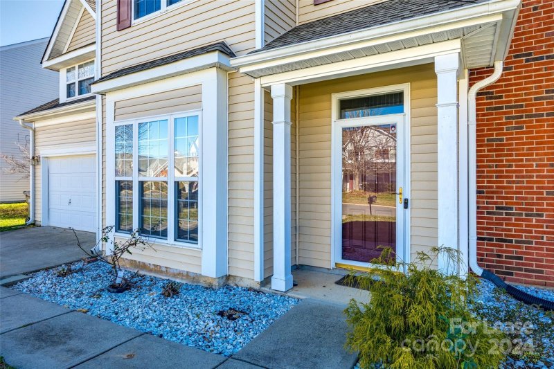 Property image 2 at 14027 Millers Creek Lane, Charlotte, NC 28278