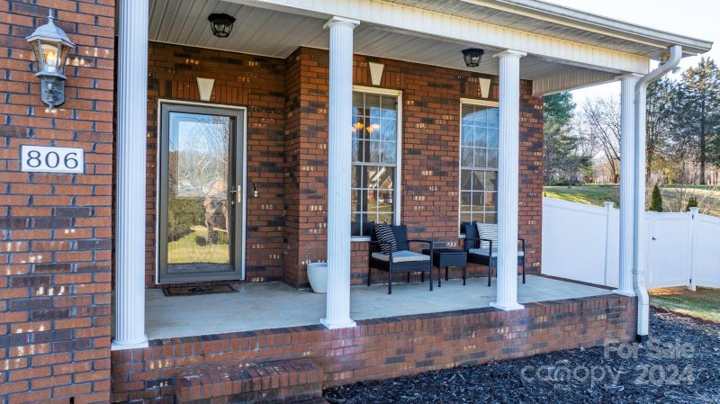 Property image 2 at 806 4th Street, Conover, NC 28613