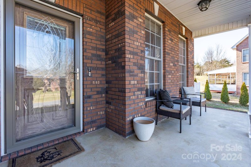 Property image 3 at 806 4th Street, Conover, NC 28613