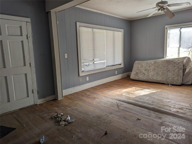 Property image 4 at 611 Chester Street, Gastonia, NC 28052