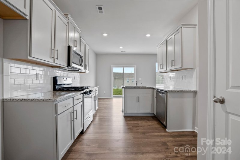 Property image 4 at 9936 Brawley Lane, Charlotte, NC 28215