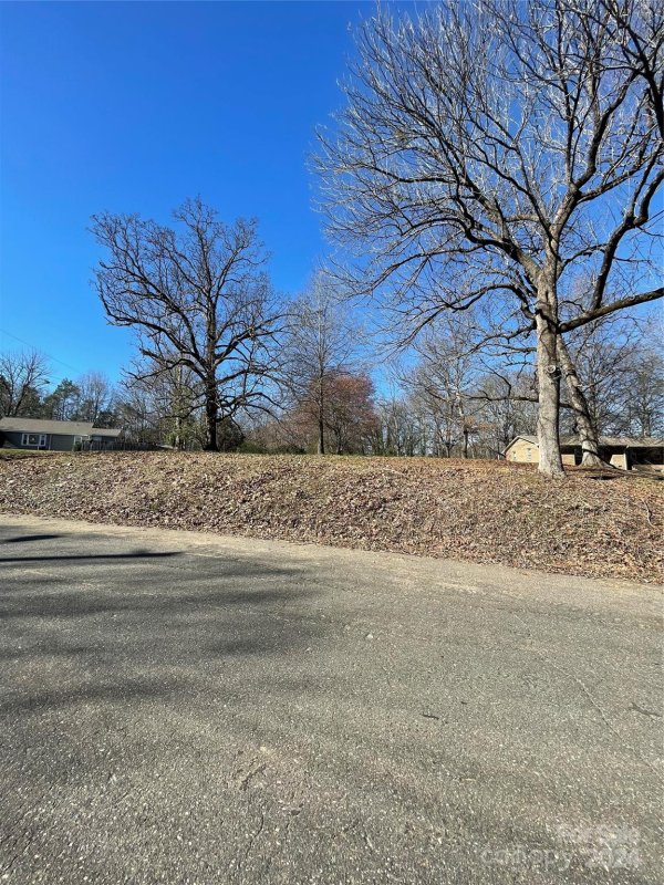 Property image 5 at 2912 Westerwood Drive, Charlotte, NC 28214