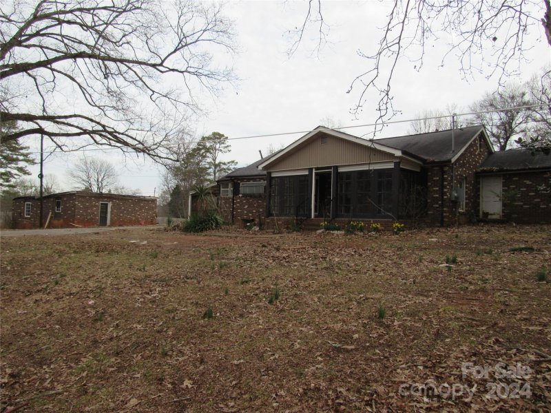 Property image 2 at 510 W Henry Street, Belmont, NC 28012