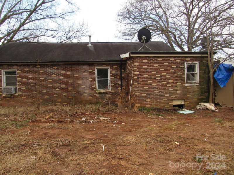 Property image 4 at 510 W Henry Street, Belmont, NC 28012