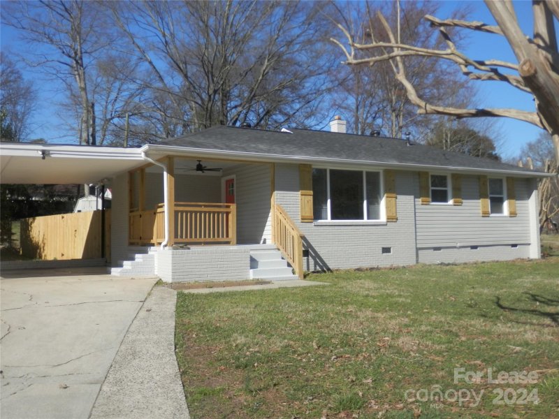 Property image 2 at 1643 Academy Street, Charlotte, NC 28205