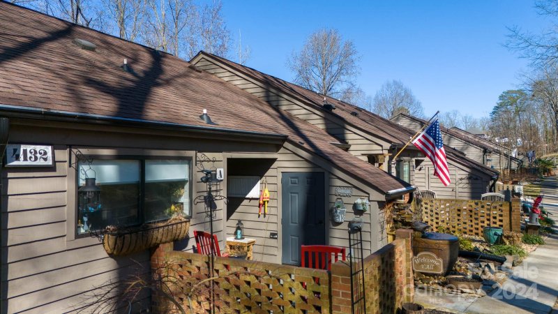 Property image 5 at 4132 Charlotte Highway, Lake Wylie, SC 29710