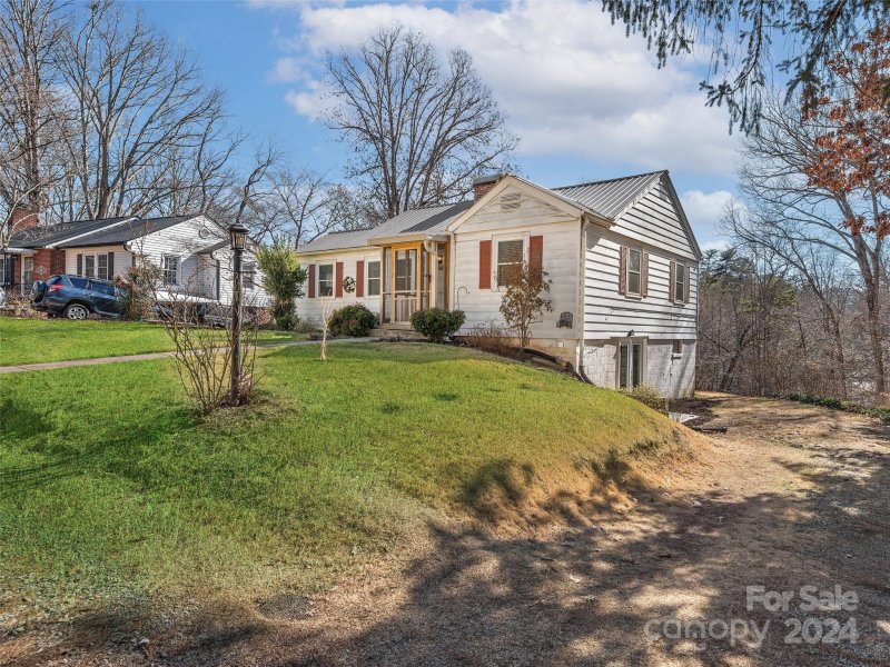Property image 2 at 146 Beverly Road, Asheville, NC 28805