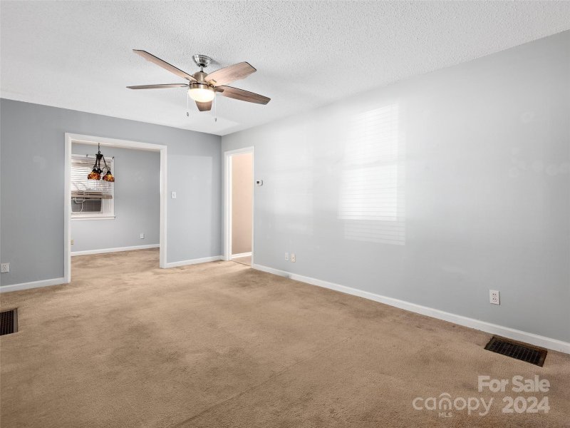 Property image 5 at 146 Beverly Road, Asheville, NC 28805