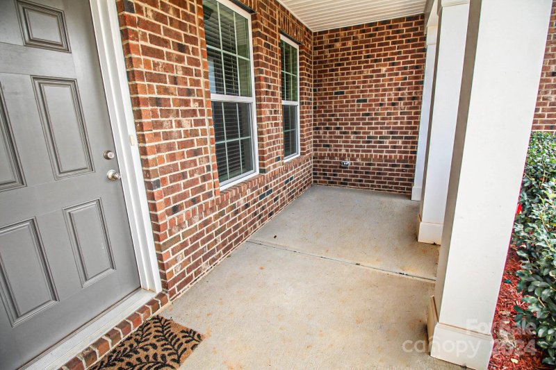Property image 2 at 215 Heatherland Drive, Rock Hill, SC 29732