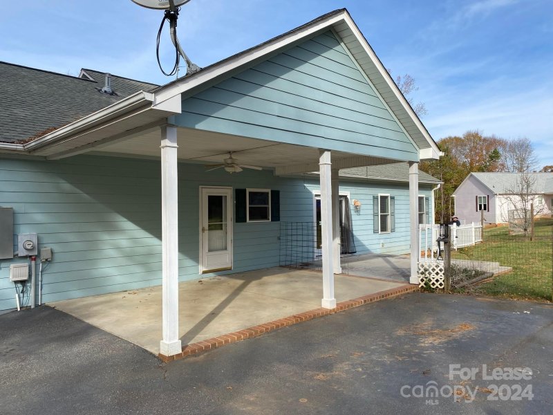 Property image 5 at 8735 Popular Lane, Sherrills Ford, NC 28673