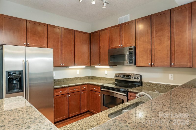 Property image 4 at 721 Governor Morrison Street, Charlotte, NC 28211