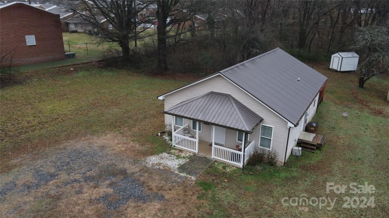 Property image 2 at 1006 E Lincoln Street, Lincolnton, NC 28092