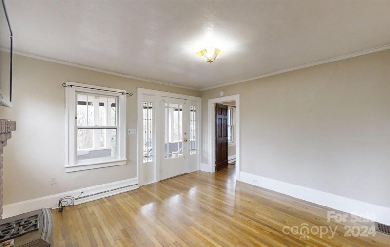 Property image 2 at 38 Linden Avenue, Asheville, NC 28801