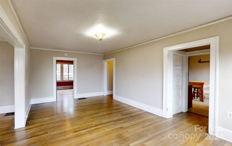 Property image 5 at 38 Linden Avenue, Asheville, NC 28801