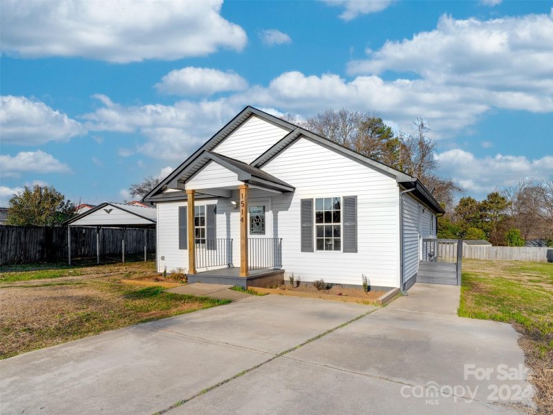 Property image 2 at 1514 Westover Street, Lowell, NC 28098