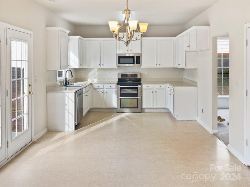 Property image 4 at 5922 Firethorne Lane, Concord, NC 28025