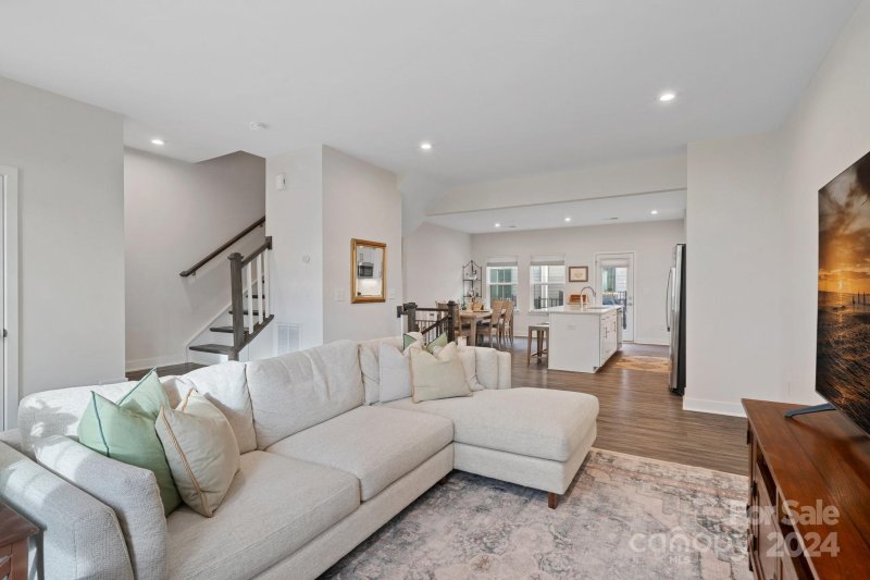 Property image 2 at 419 Dan River Way, Charlotte, NC 28211