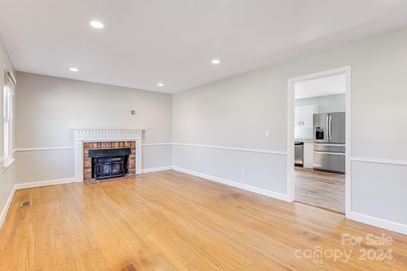 Property image 2 at 116 Brentwood Drive, Hendersonville, NC 28739