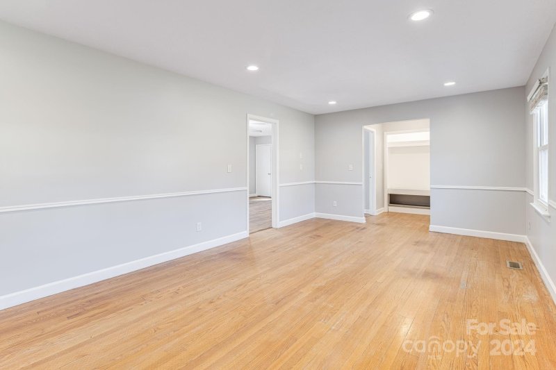 Property image 4 at 116 Brentwood Drive, Hendersonville, NC 28739